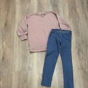 H&M neutral sweatshirt and old navy denim style leggings.